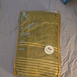 American Eagle Outfitters Plush Green Bath Towel